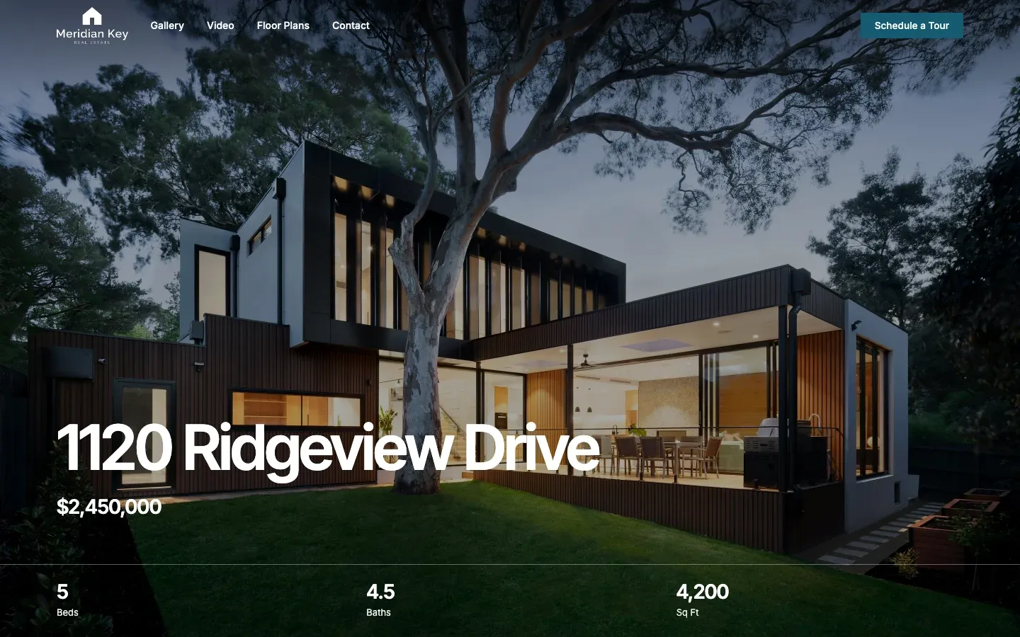 A property website in the Showcase theme